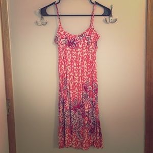 Women’s flirty pink and maroon sundress